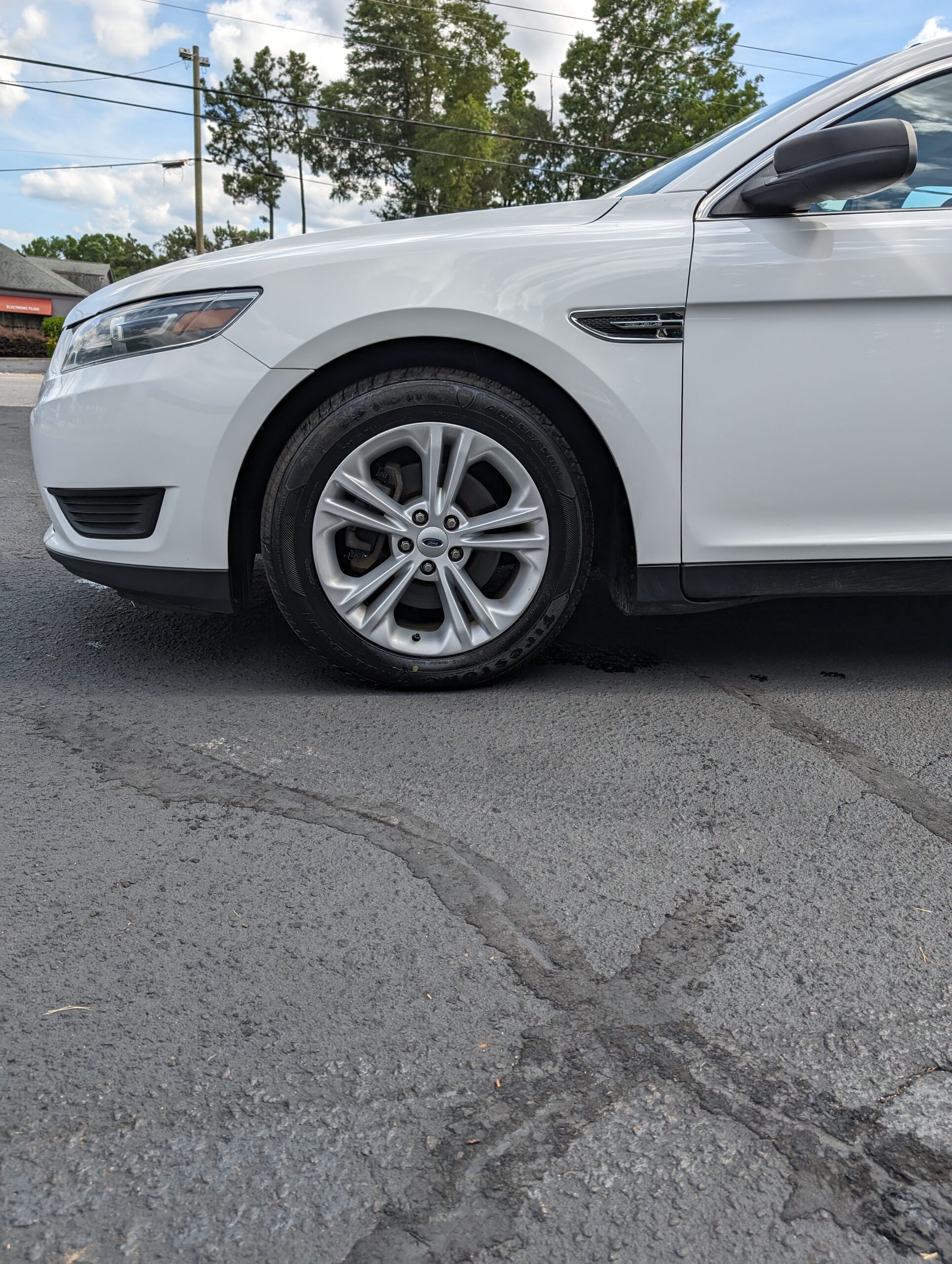 2018 Ford Taurus SE FWD