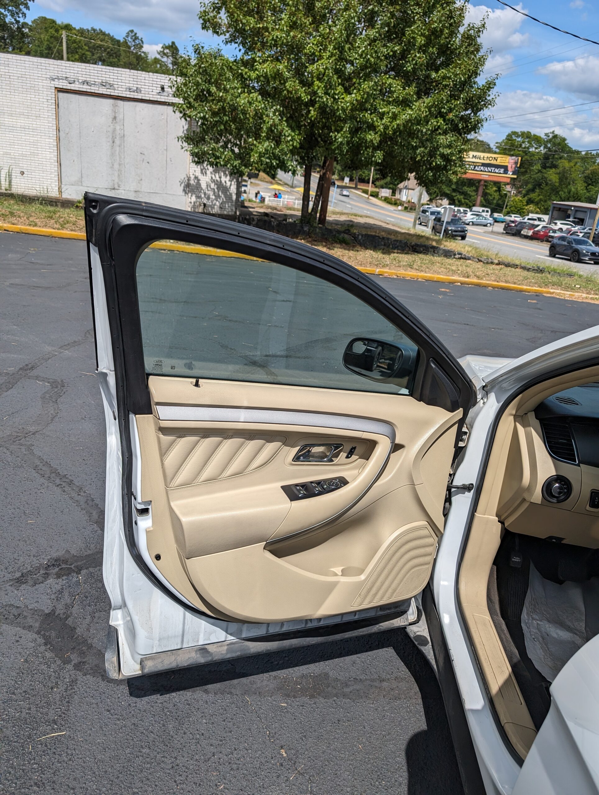 2018 Ford Taurus SE FWD