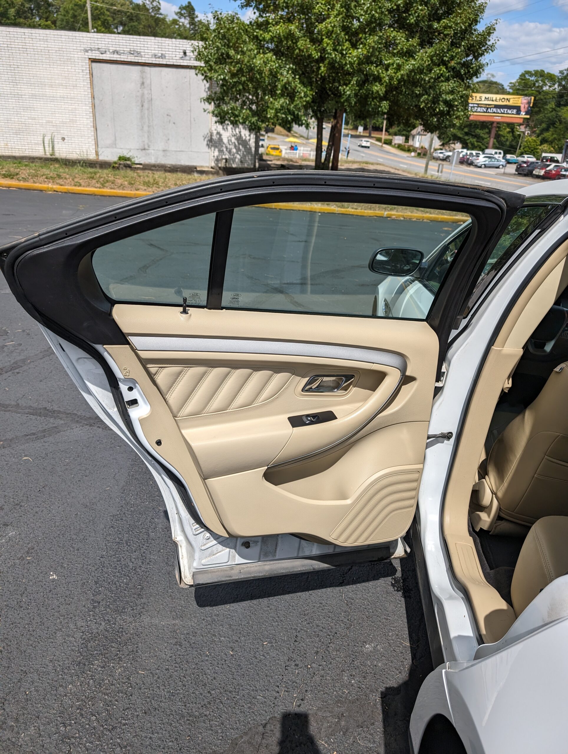 2018 Ford Taurus SE FWD