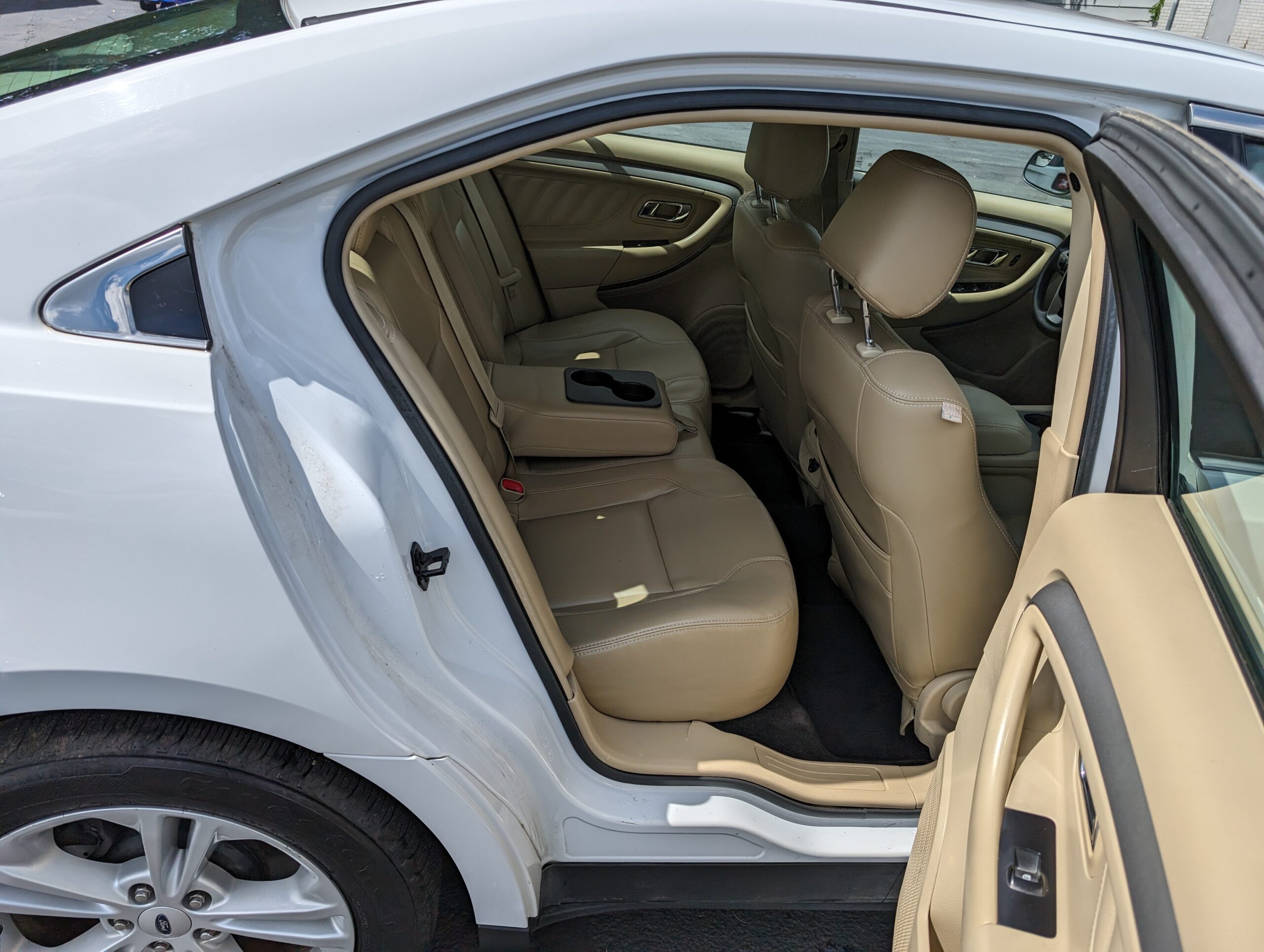 2018 Ford Taurus SE FWD