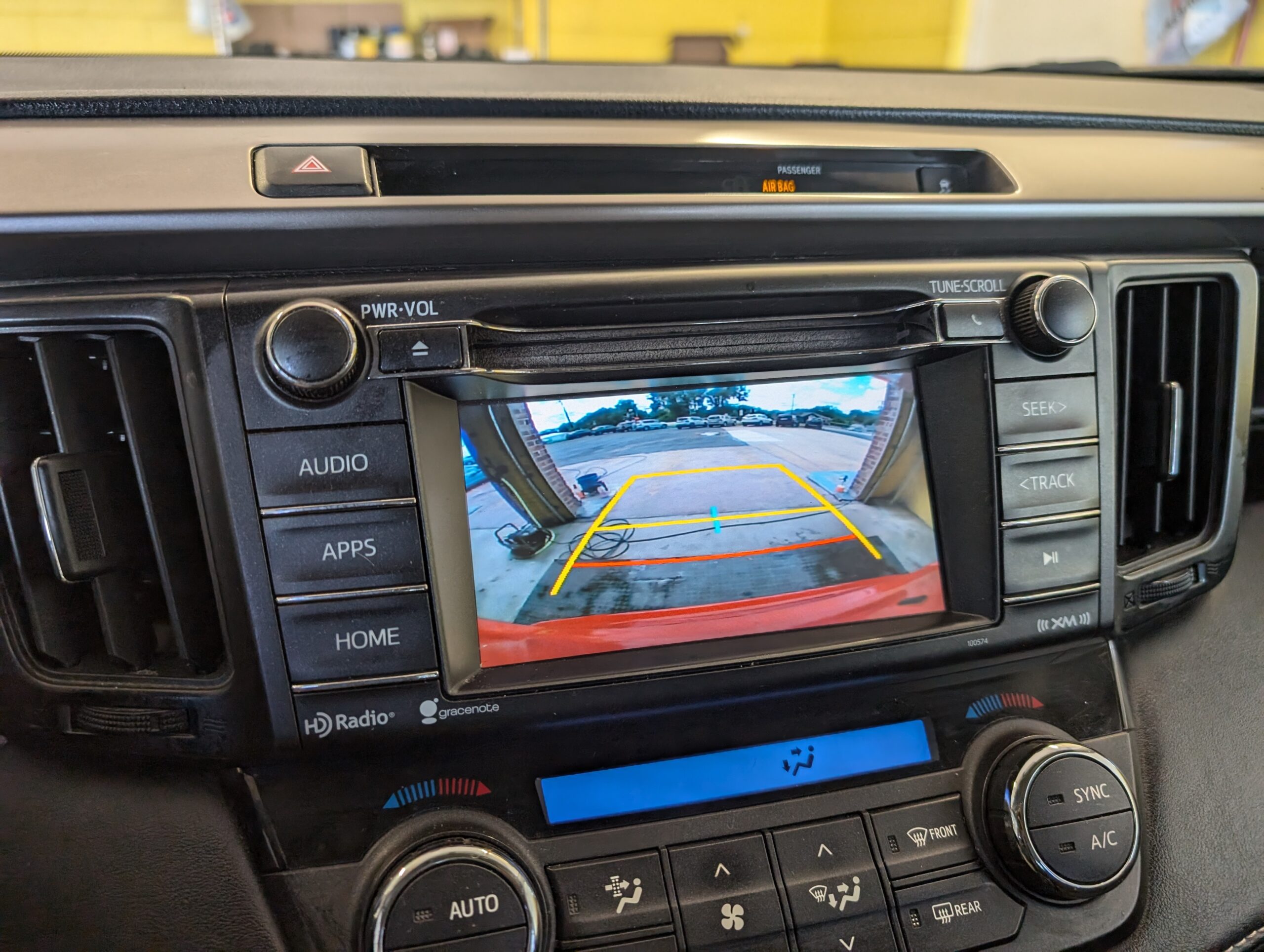 2016 Toyota RAV4 FWD 4dr XLE