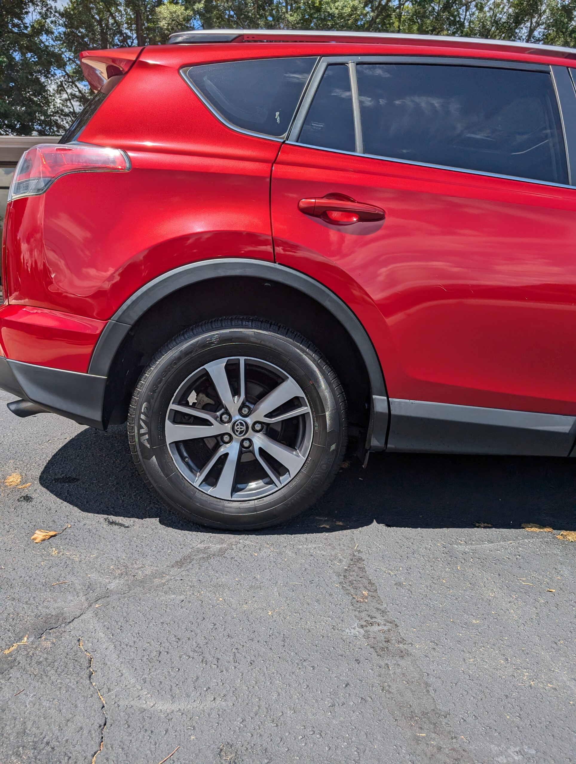 2016 Toyota RAV4 FWD 4dr XLE