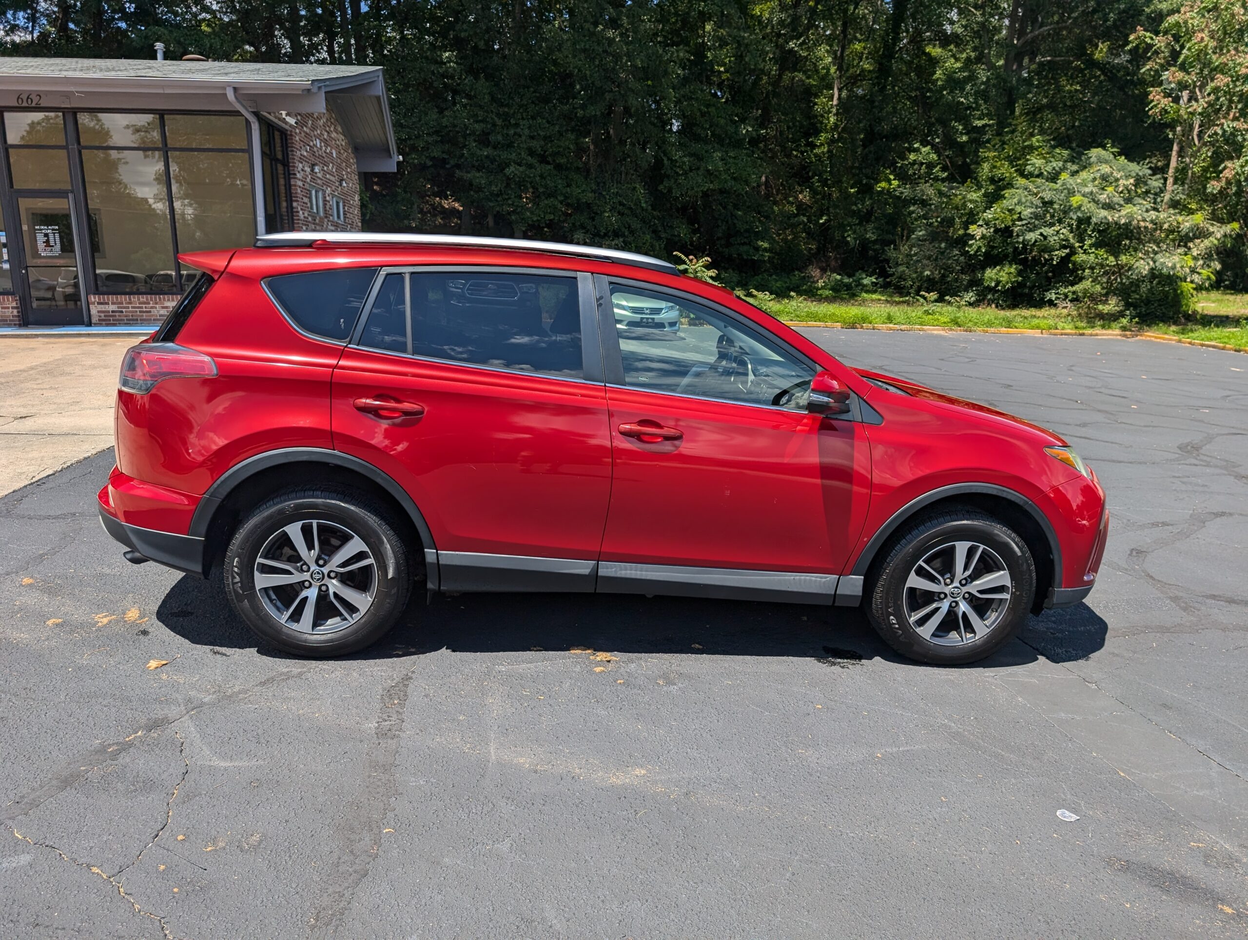 2016 Toyota RAV4 FWD 4dr XLE