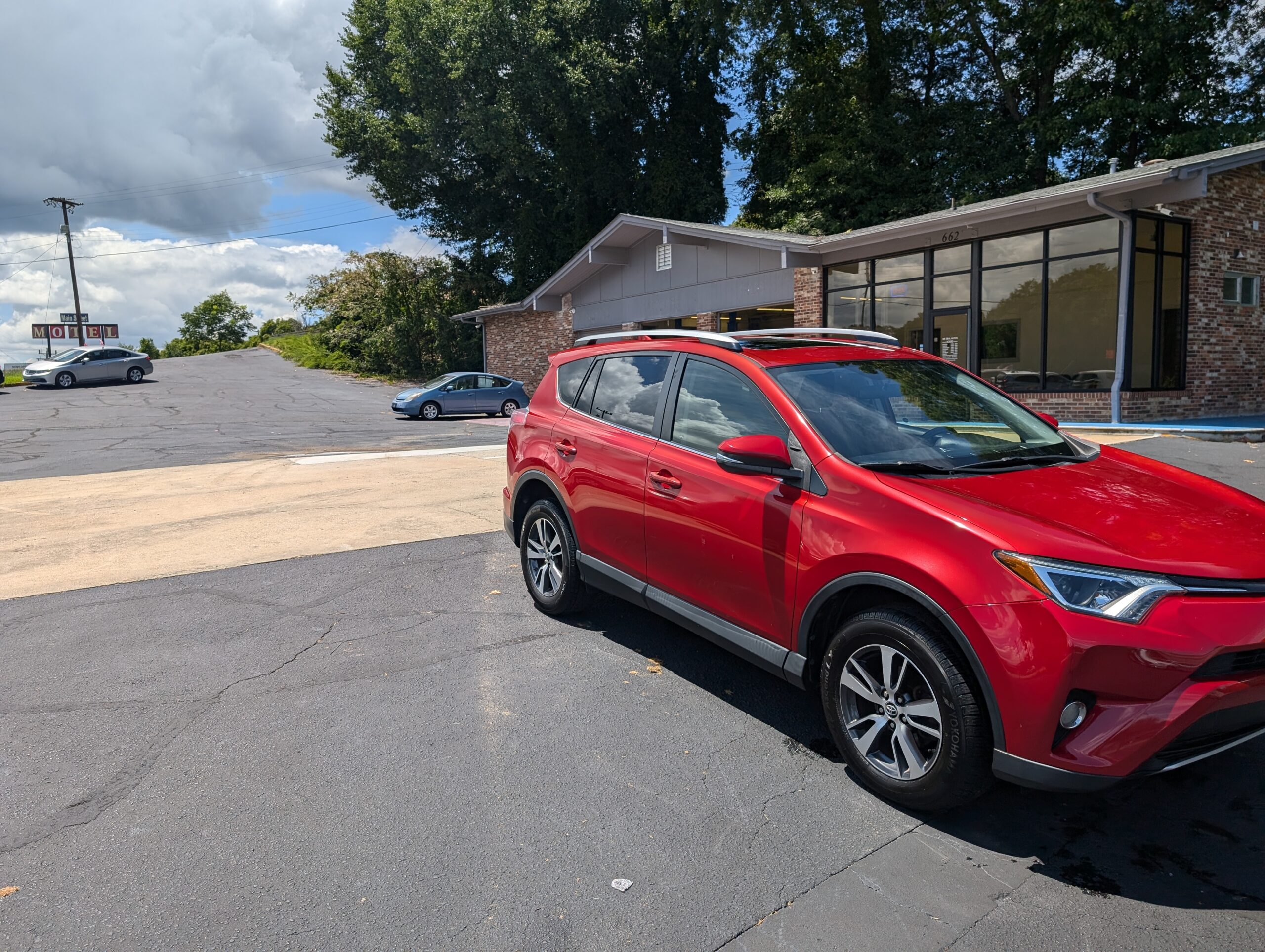 2016 Toyota RAV4 FWD 4dr XLE