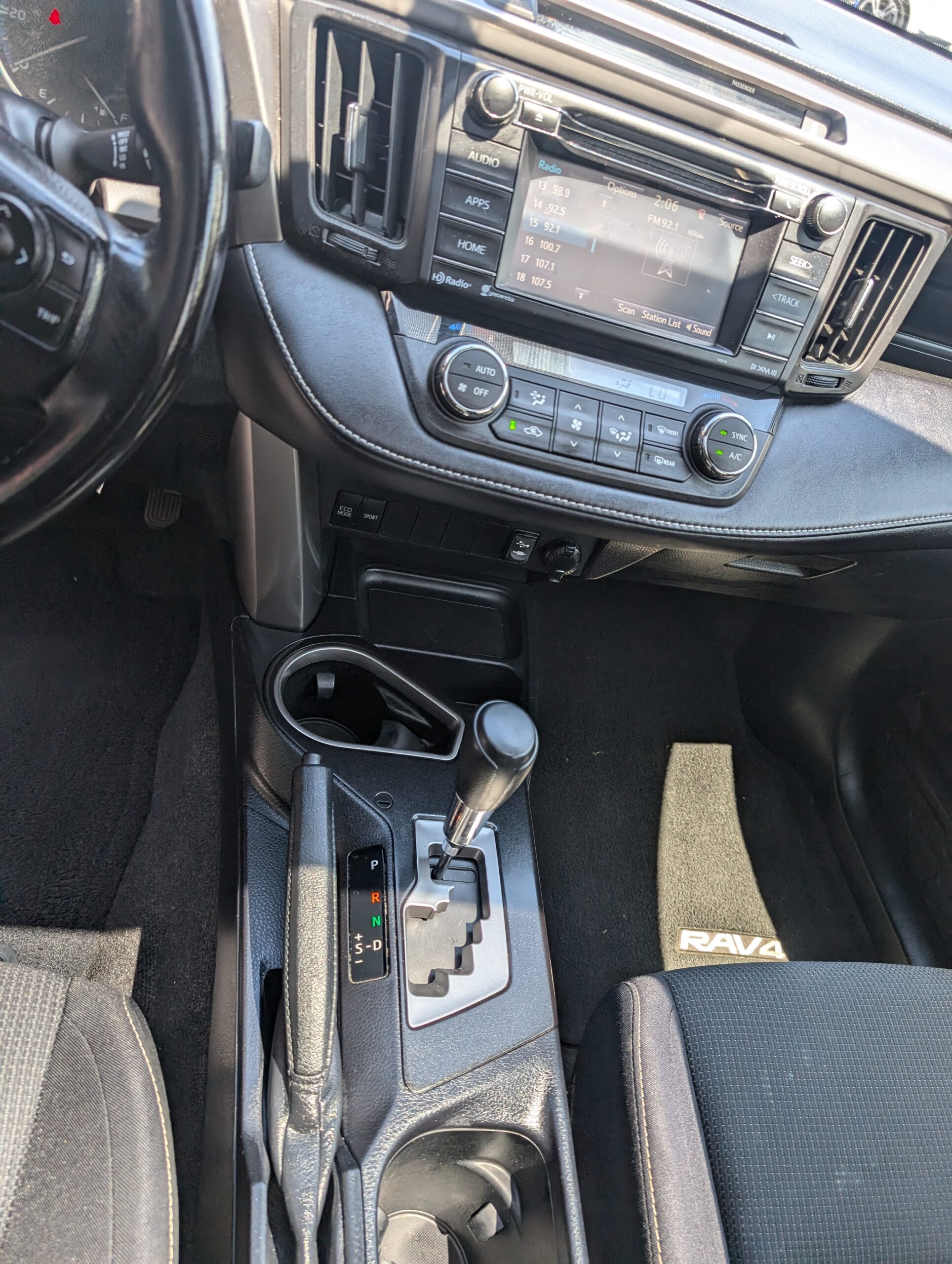 2016 Toyota RAV4 FWD 4dr XLE