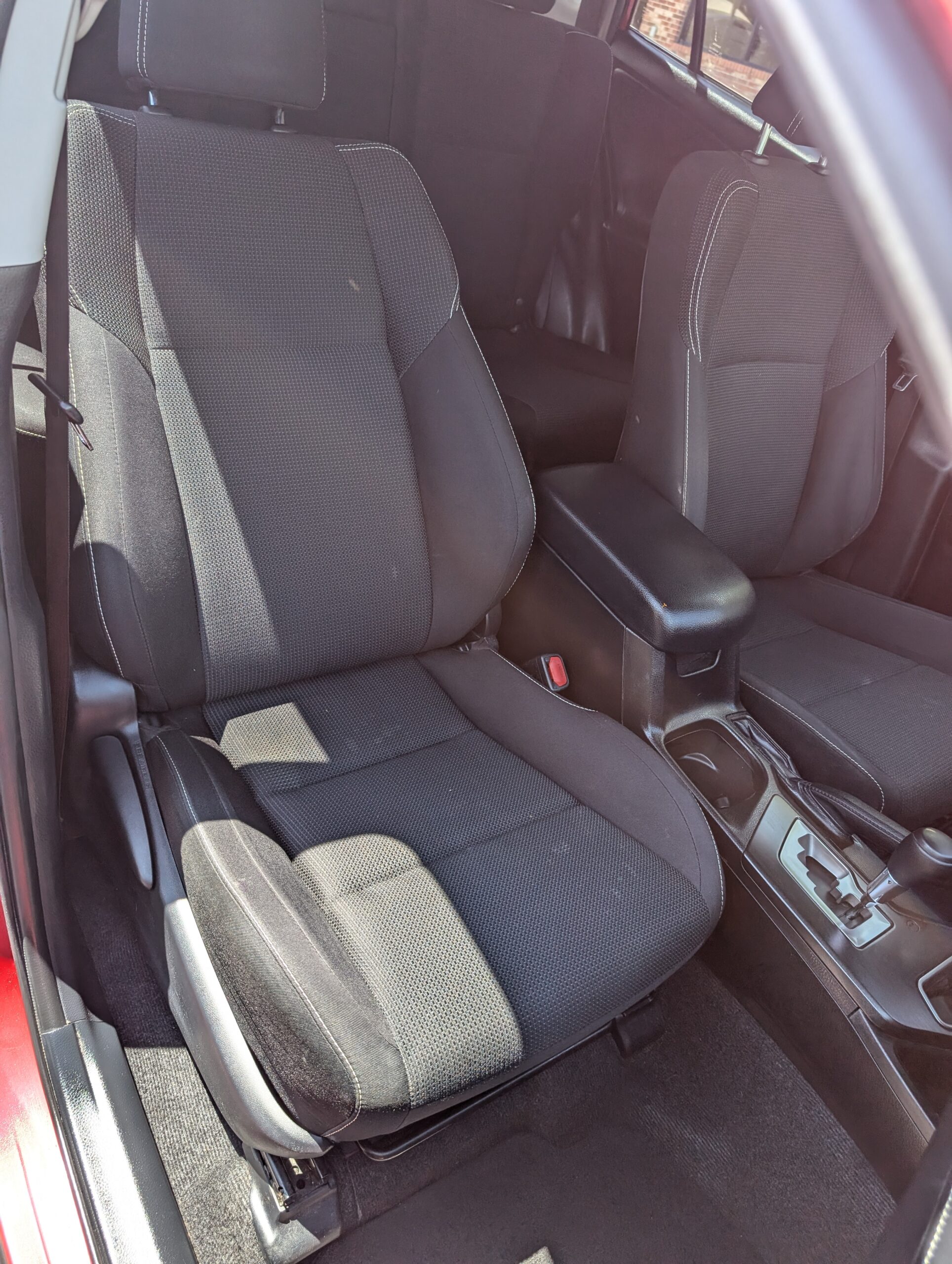 2016 Toyota RAV4 FWD 4dr XLE