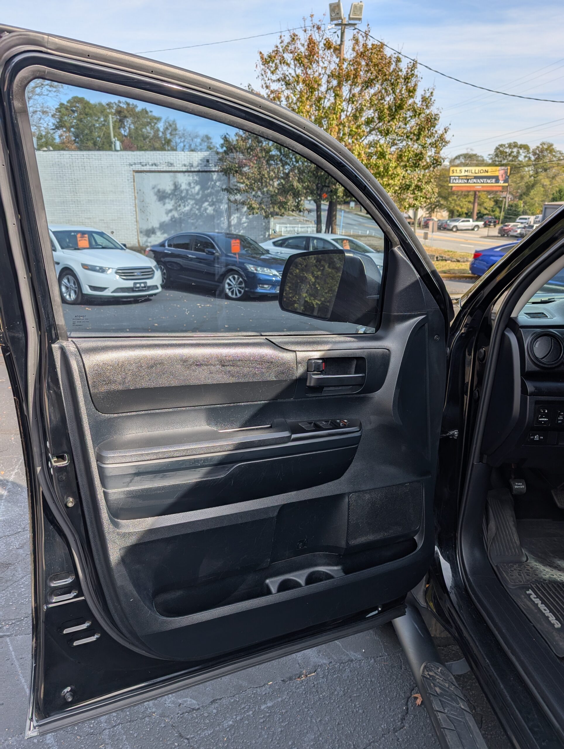 2017 Toyota Tundra 2WD SR Double Cab 6.5′ Bed 4.6L