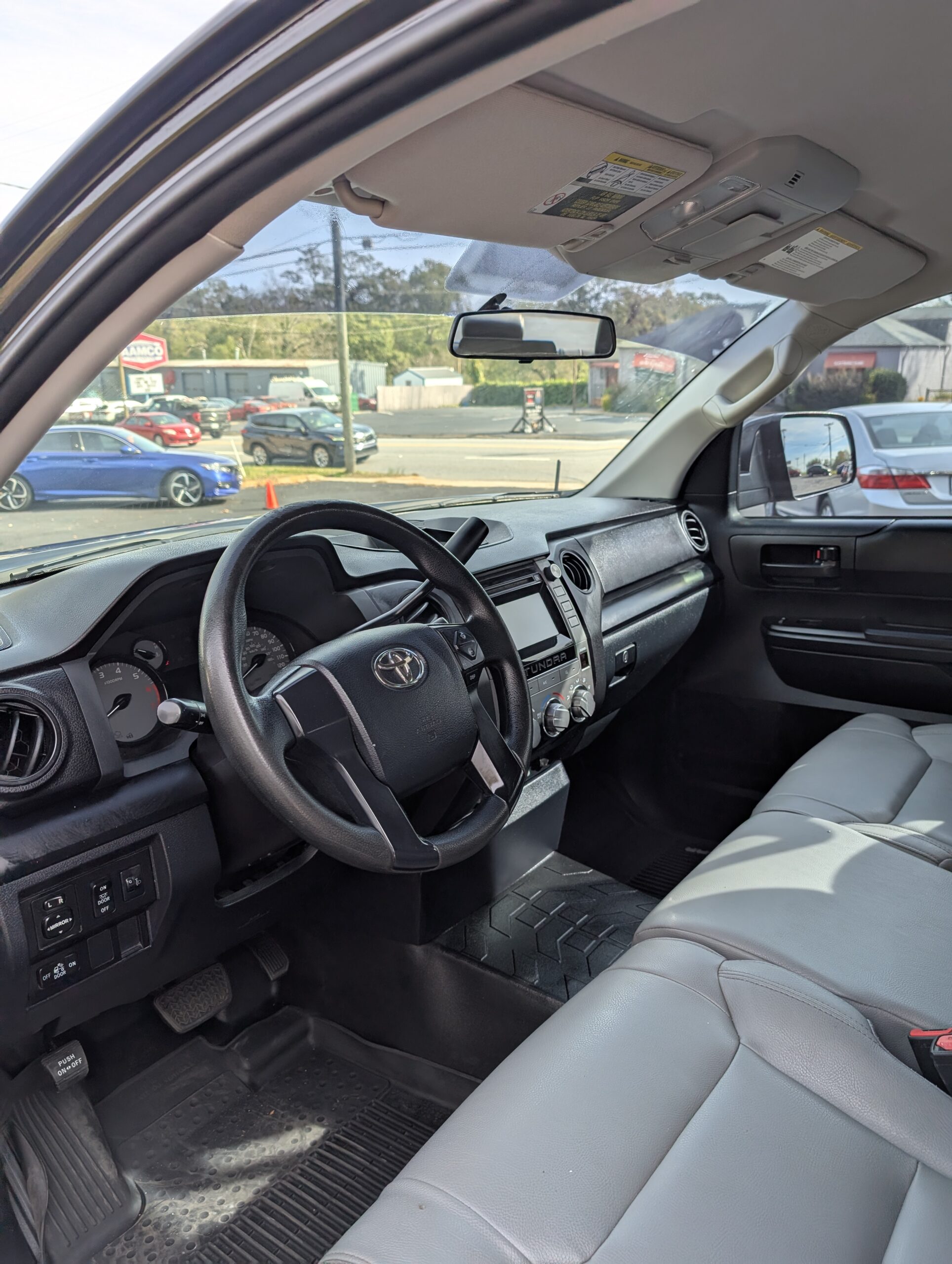 2017 Toyota Tundra 2WD SR Double Cab 6.5′ Bed 4.6L