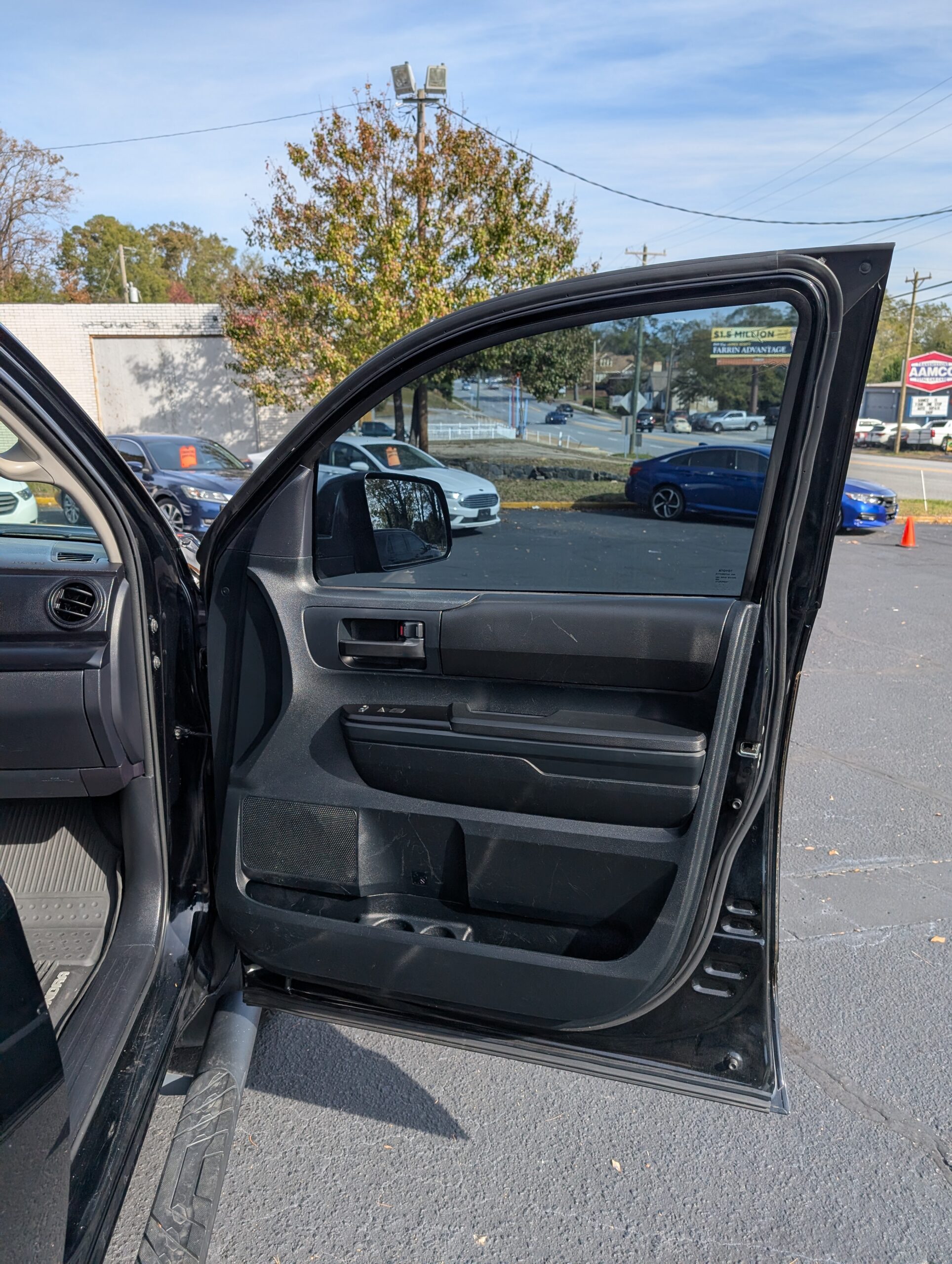 2017 Toyota Tundra 2WD SR Double Cab 6.5′ Bed 4.6L