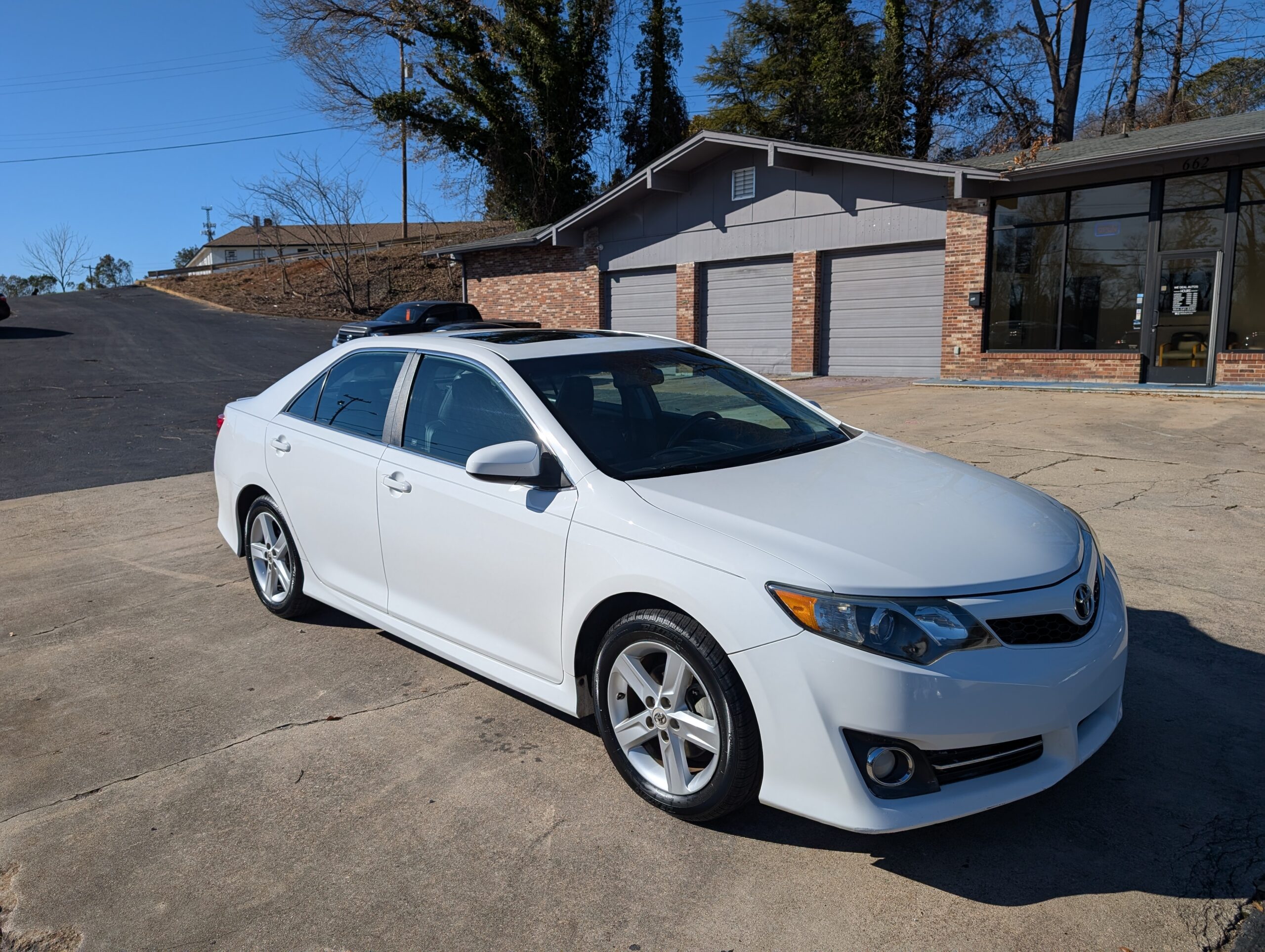 2012 Toyota Camry 4dr Sdn I4 Auto