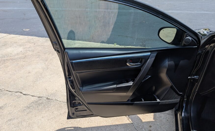 2015 Toyota Corolla 4dr Sdn Auto S