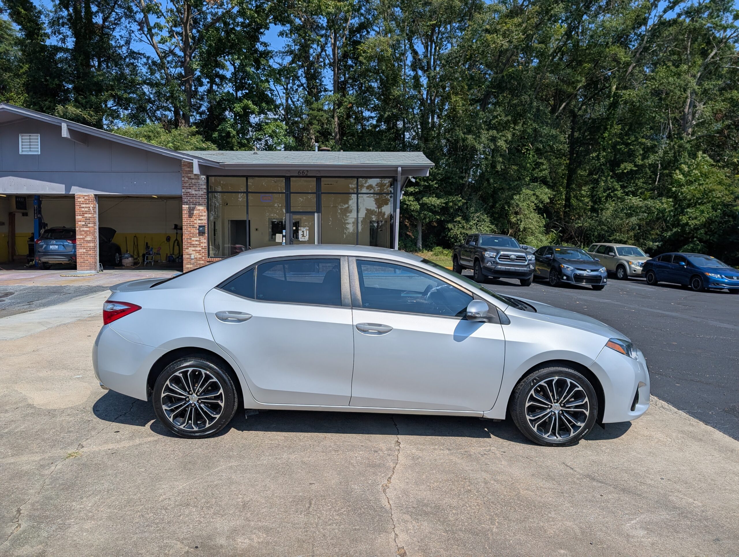 2014 Toyota Corolla 4dr Sdn CVT S