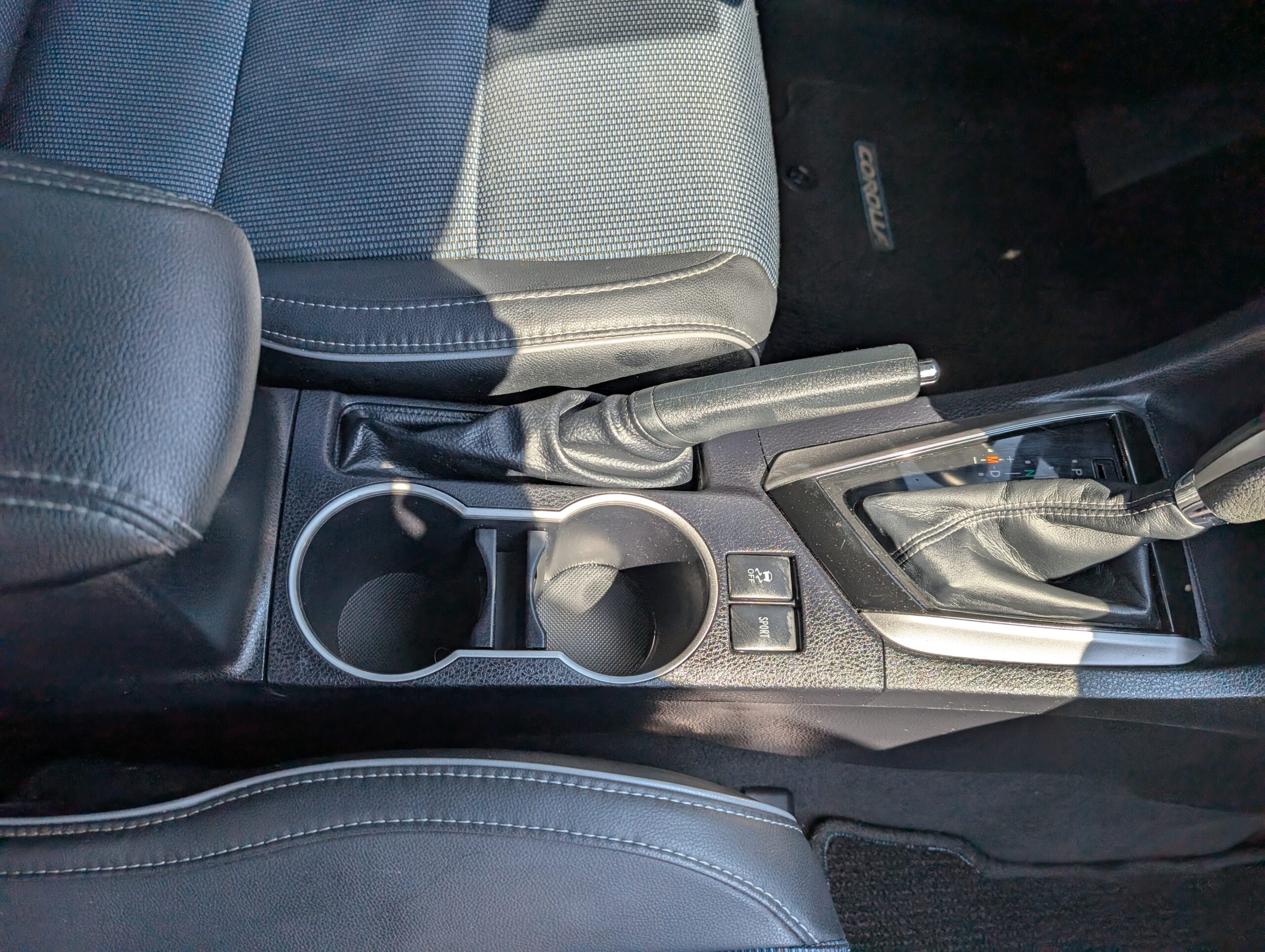 2014 Toyota Corolla 4dr Sdn CVT S