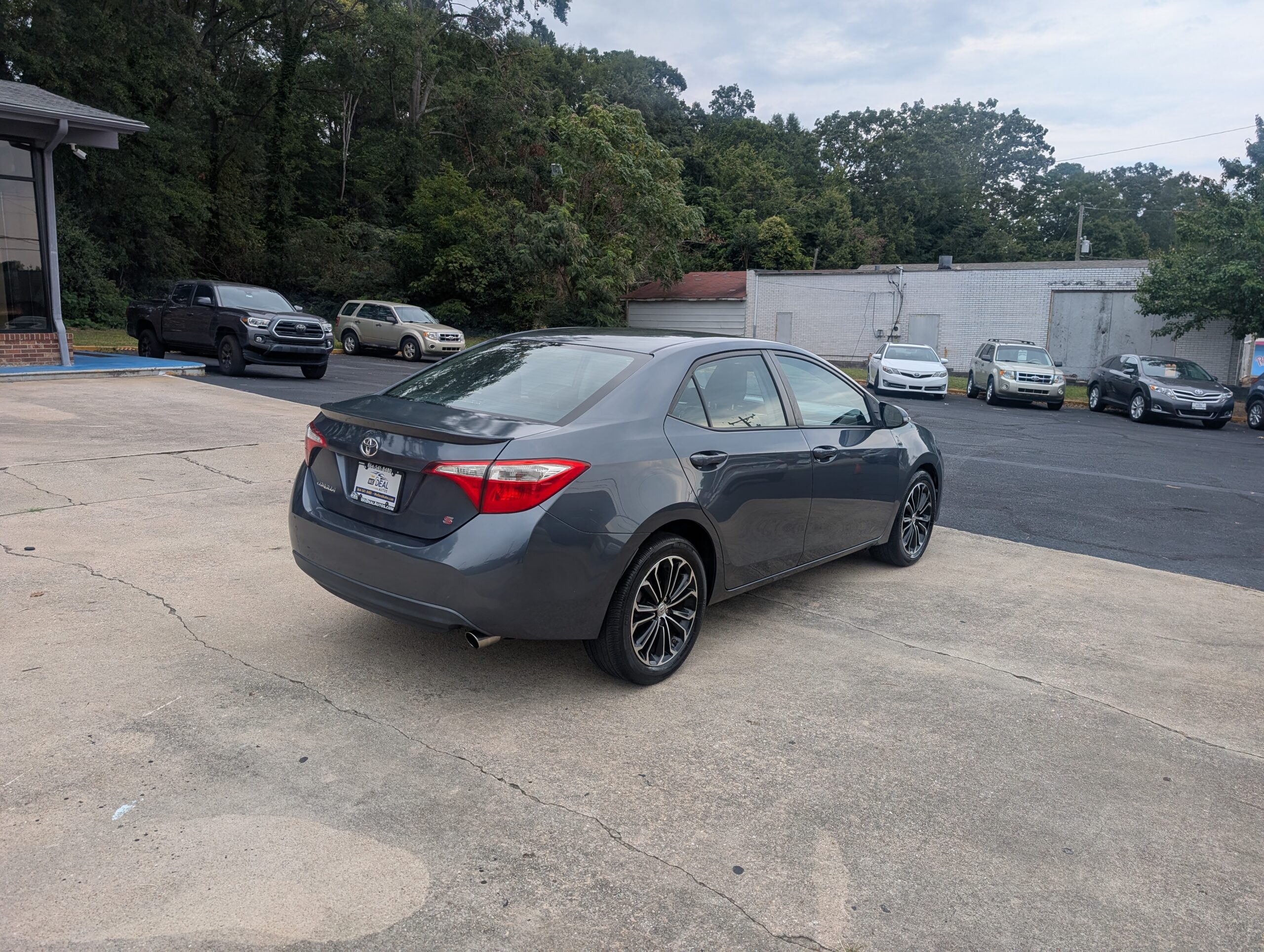 2016 Toyota Corolla 4dr Sdn Auto