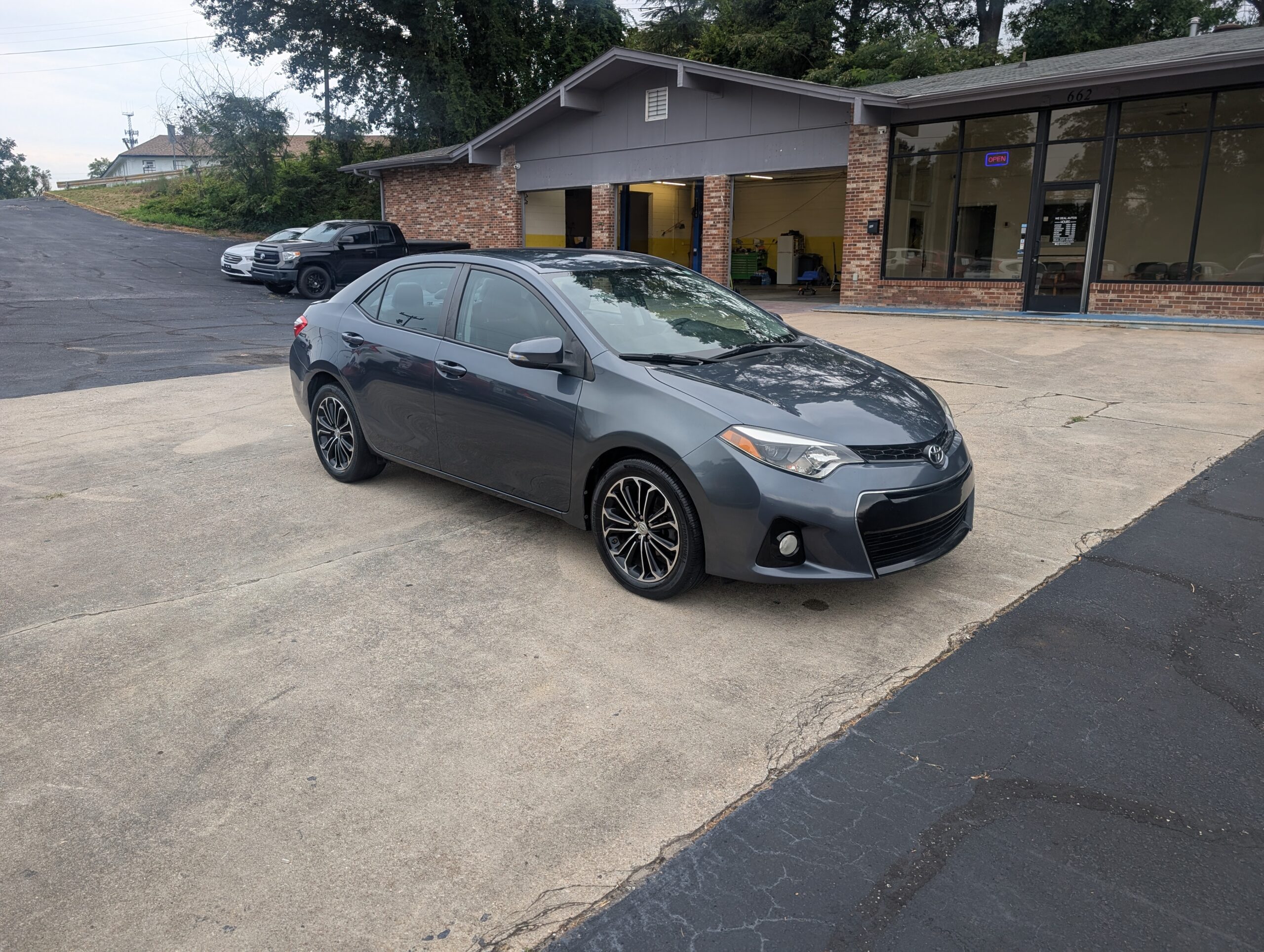 2016 Toyota Corolla 4dr Sdn Auto
