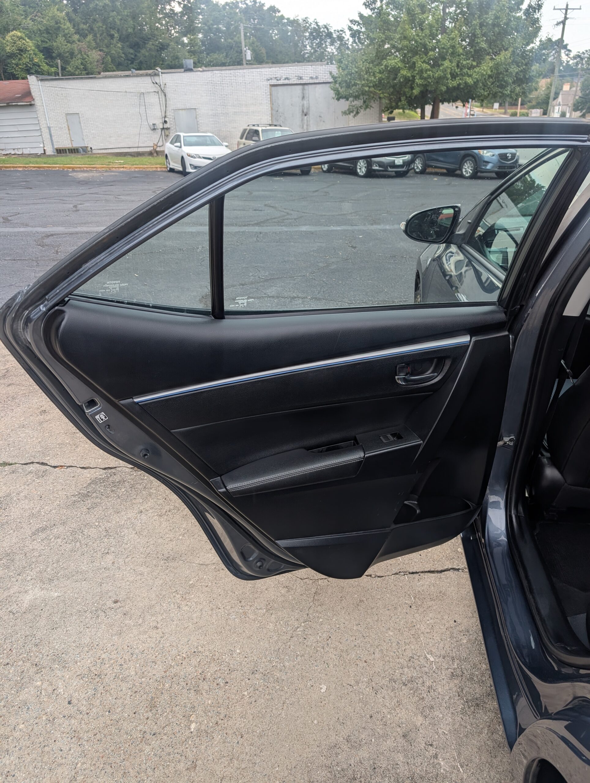 2016 Toyota Corolla 4dr Sdn Auto