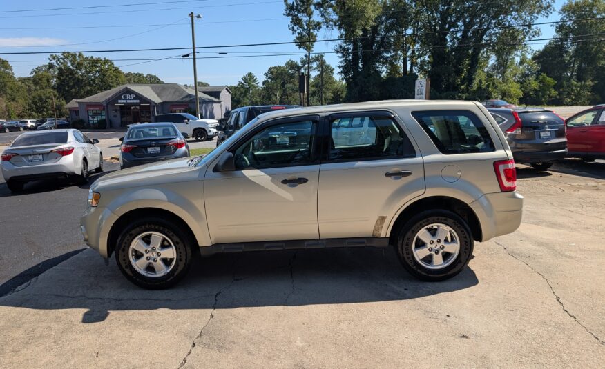 2011 Ford Escape FWD 4dr XLS
