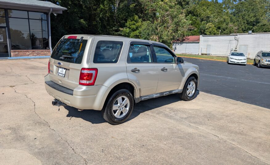 2011 Ford Escape FWD 4dr XLS