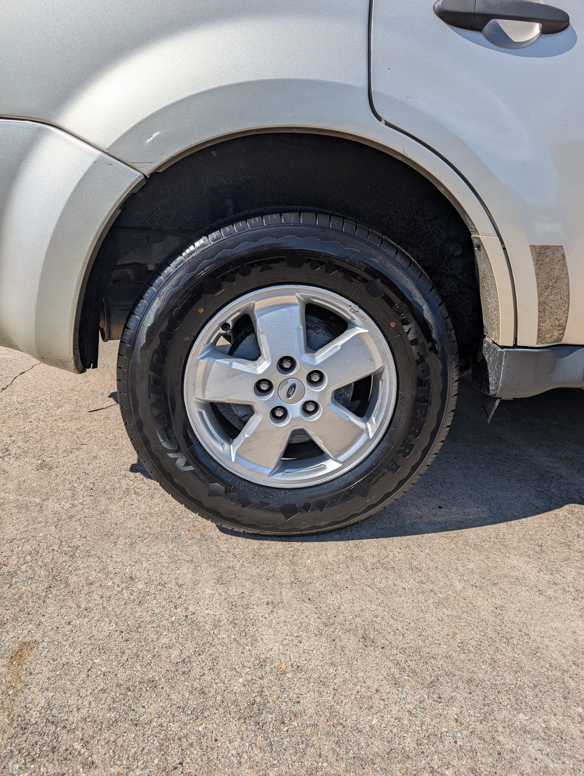 2011 Ford Escape FWD 4dr XLS