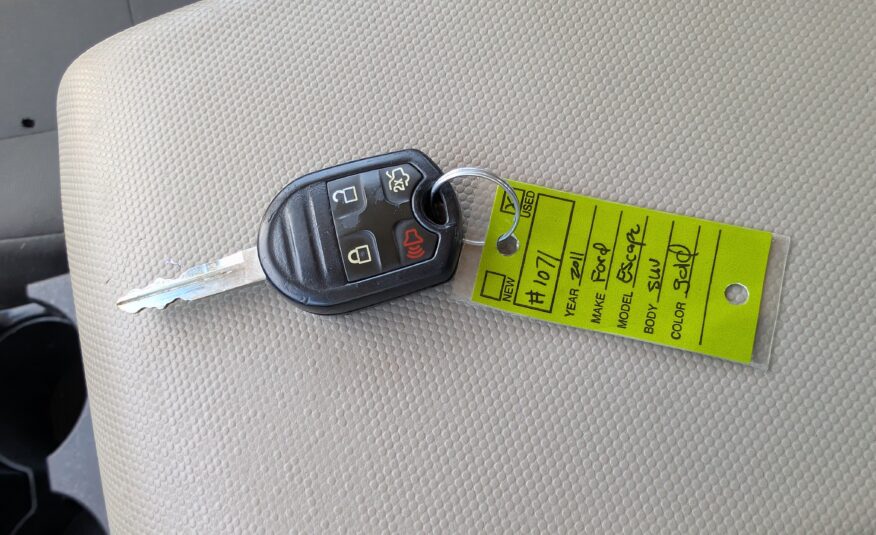 2011 Ford Escape FWD 4dr XLS