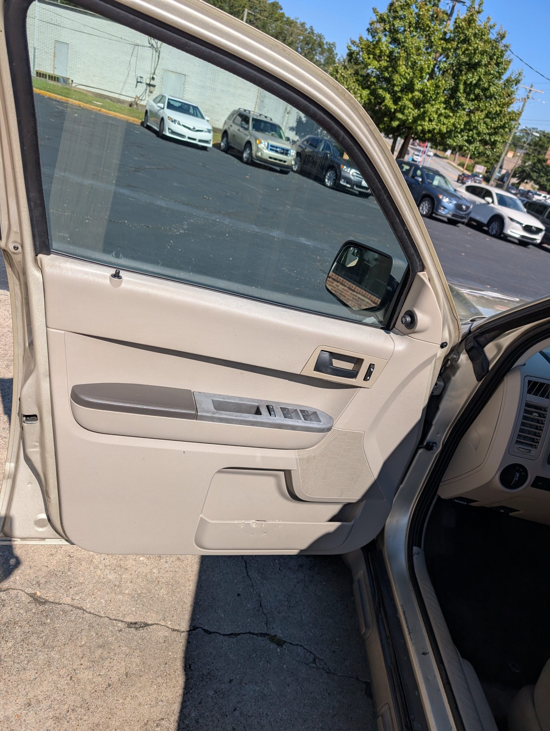 2011 Ford Escape FWD 4dr XLS