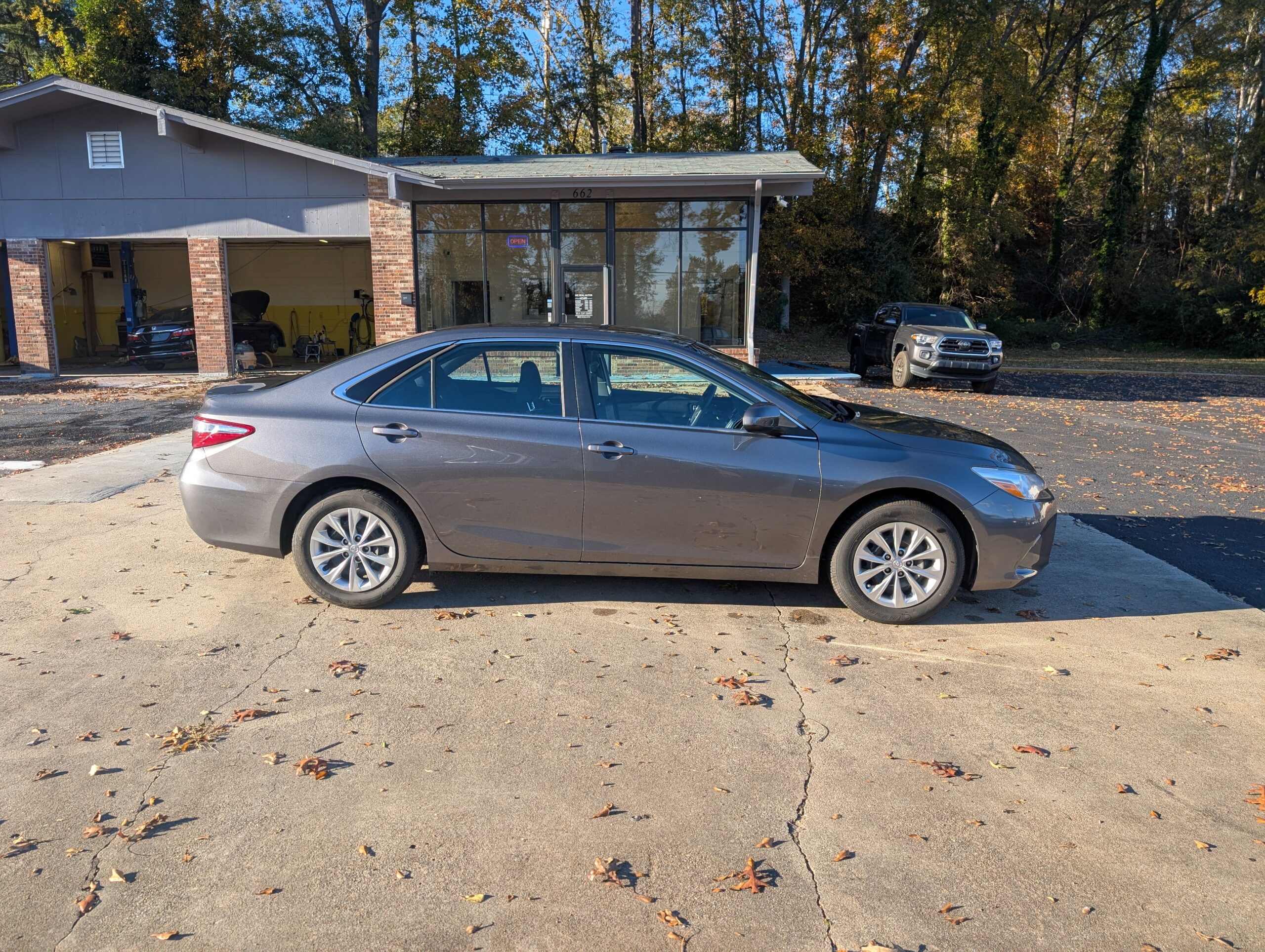 2017 Toyota Camry LE Auto