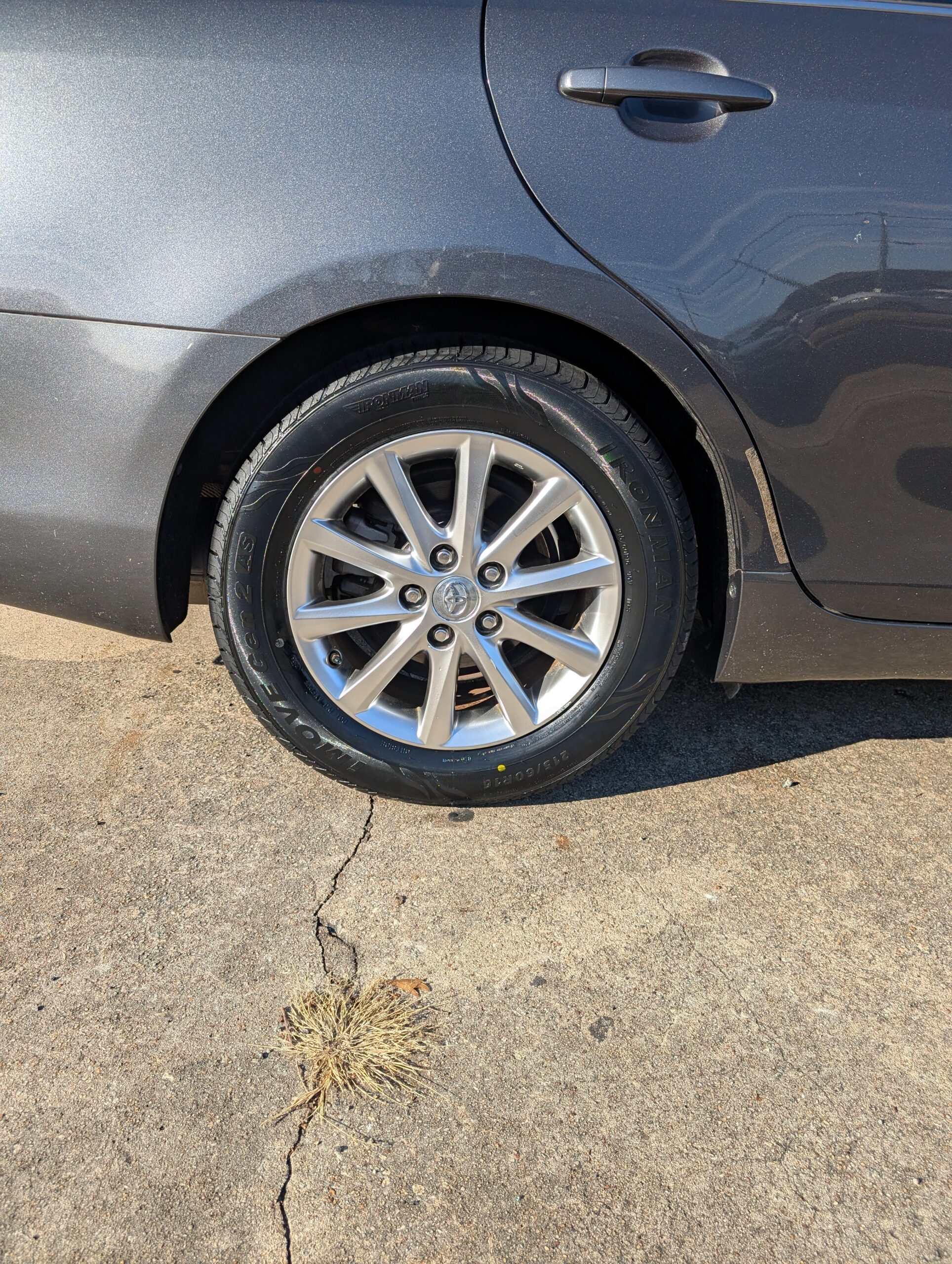 2011 Toyota Camry Hybrid 4dr Sdn (Natl)