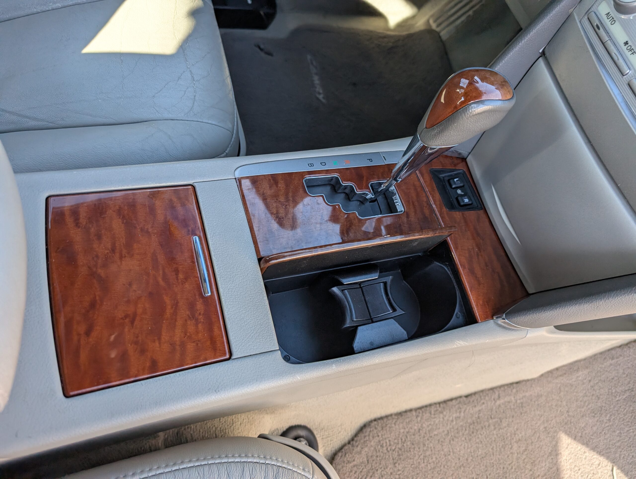 2011 Toyota Camry Hybrid 4dr Sdn (Natl)