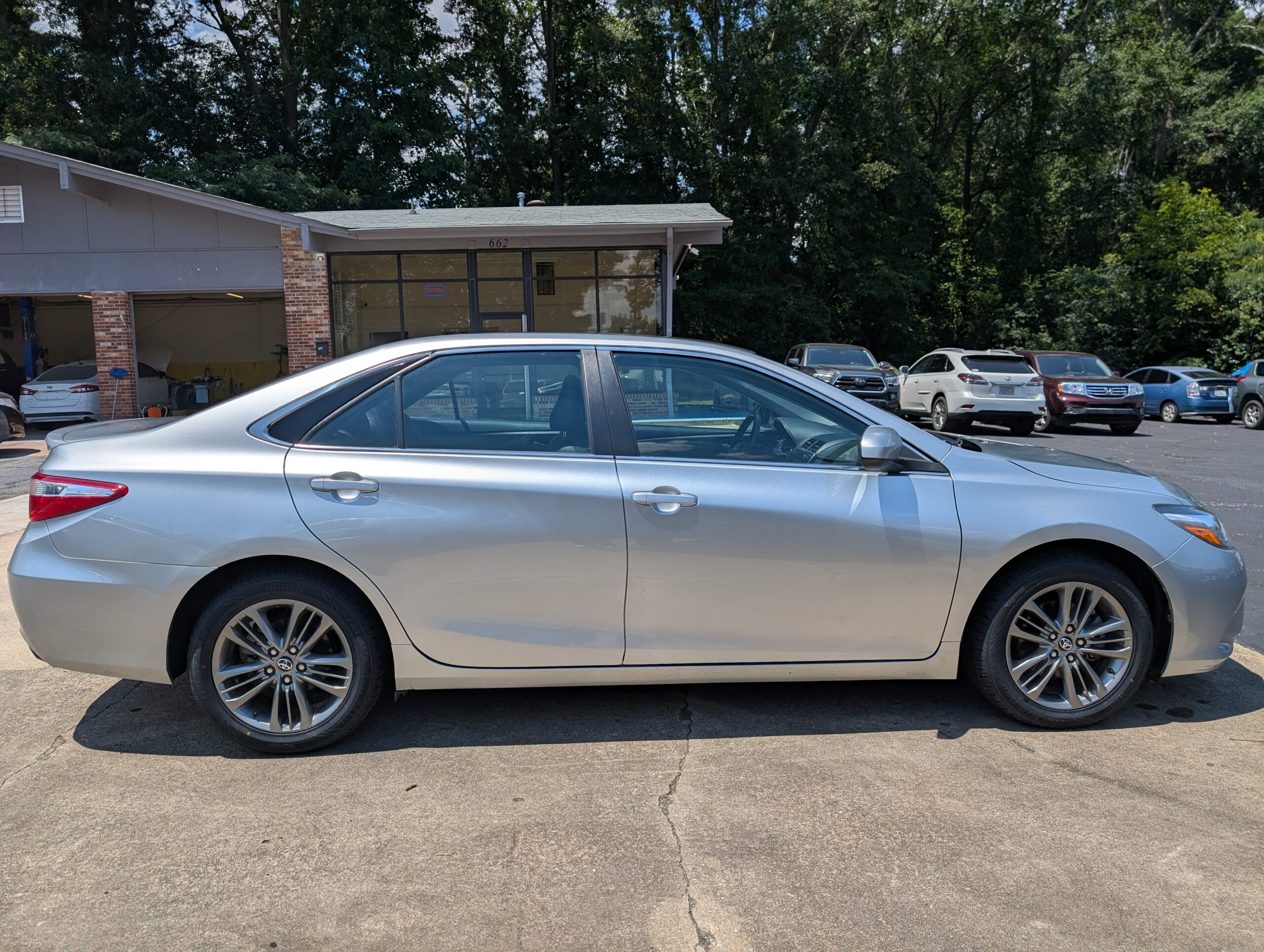 2017 Toyota Camry XLE Auto (Natl)
