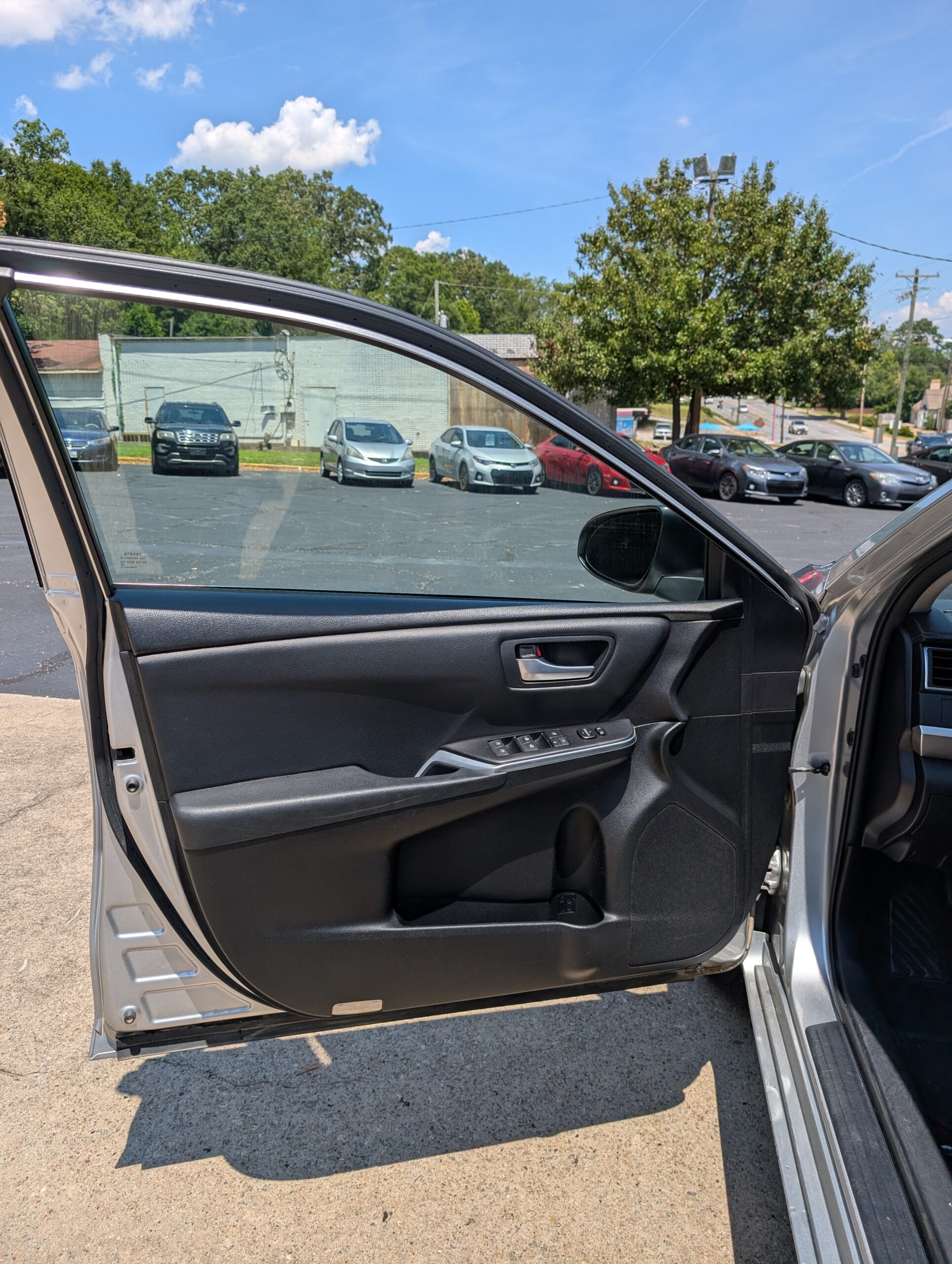 2017 Toyota Camry XLE Auto (Natl)