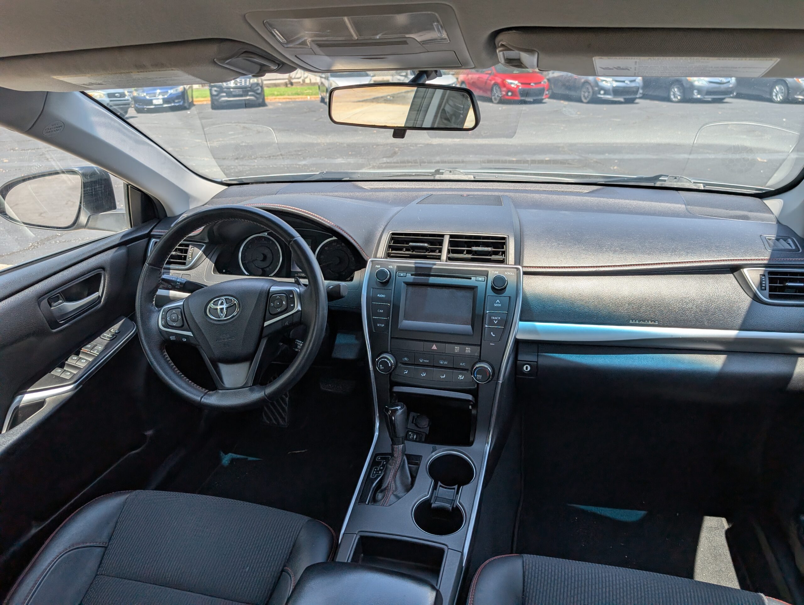 2017 Toyota Camry XLE Auto (Natl)