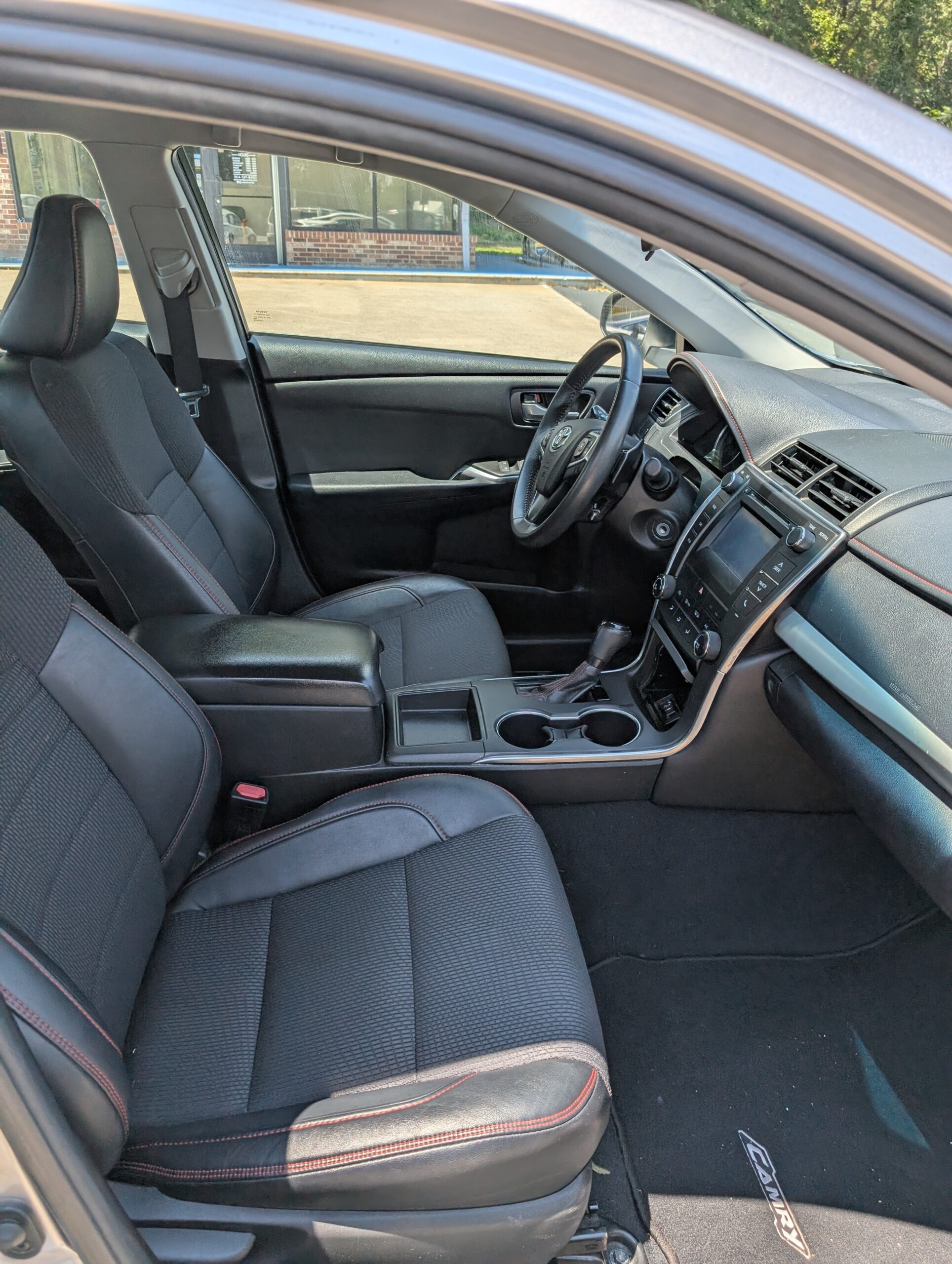 2017 Toyota Camry XLE Auto (Natl)