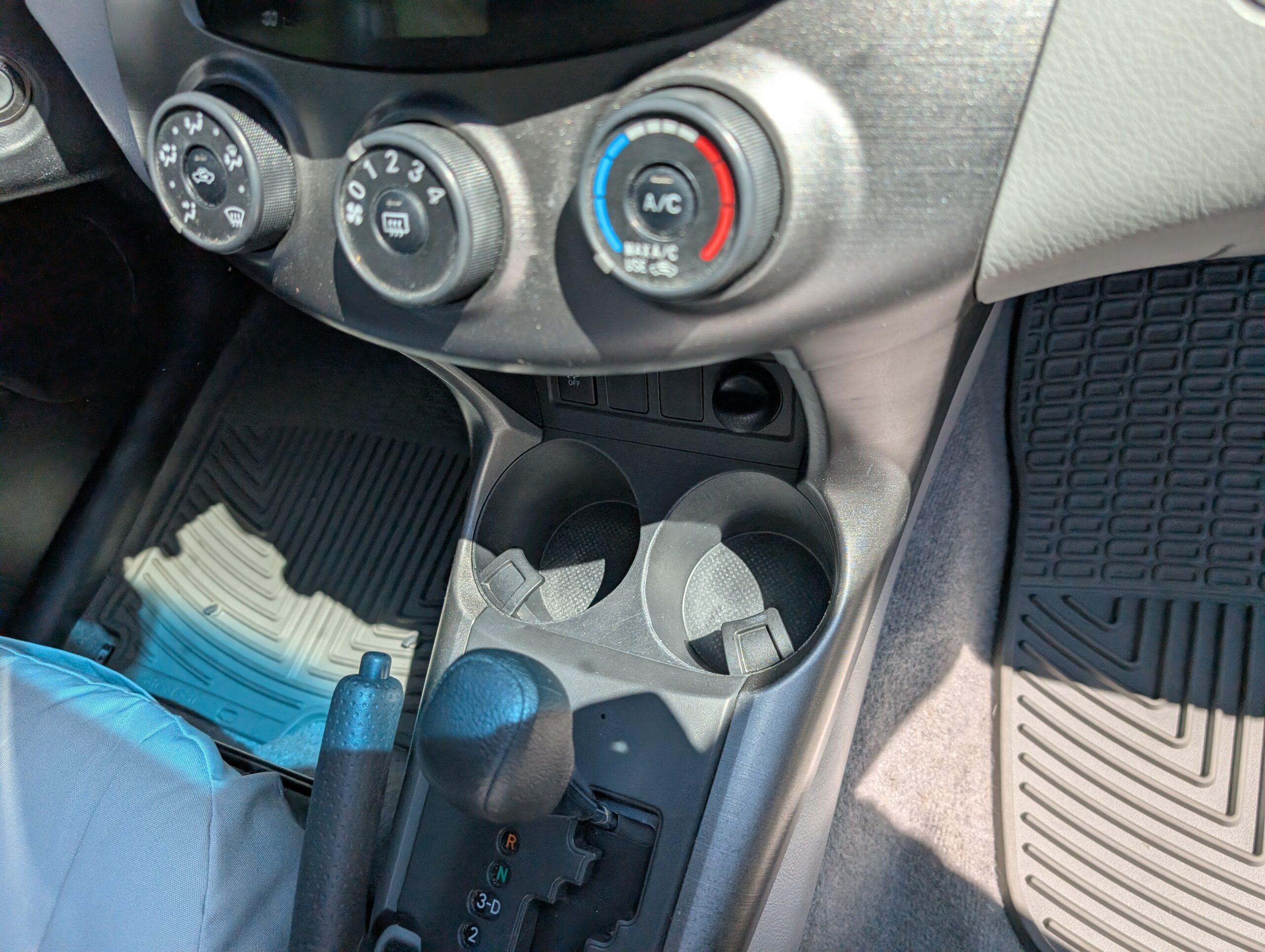 2010 Toyota RAV4 FWD 4dr 4-cyl 4-Spd AT