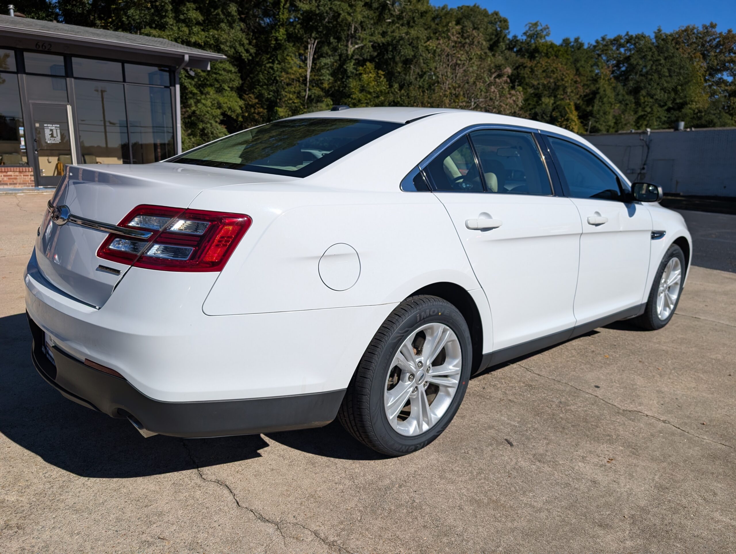 2018 Ford Taurus SE FWD