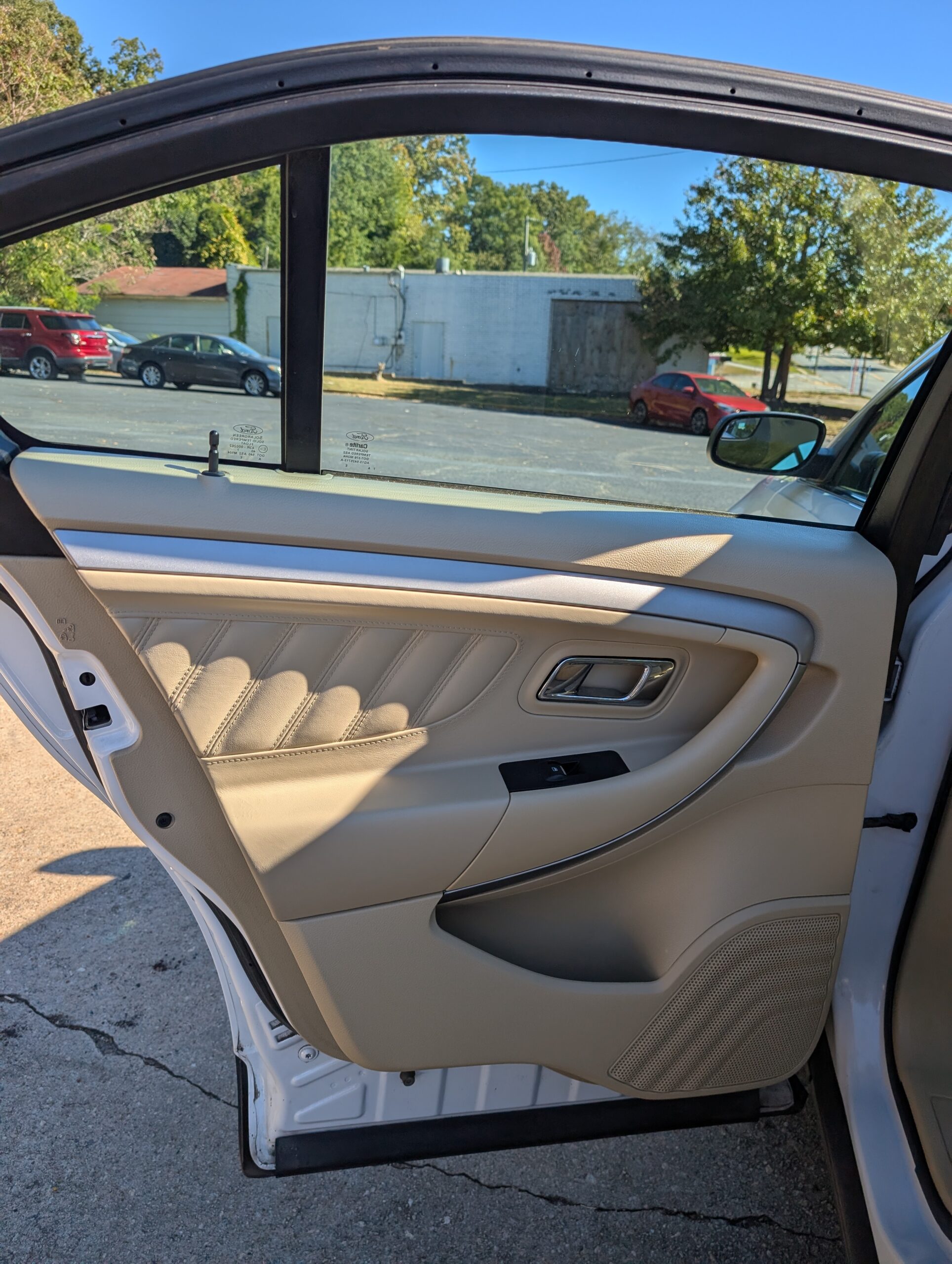 2018 Ford Taurus SE FWD