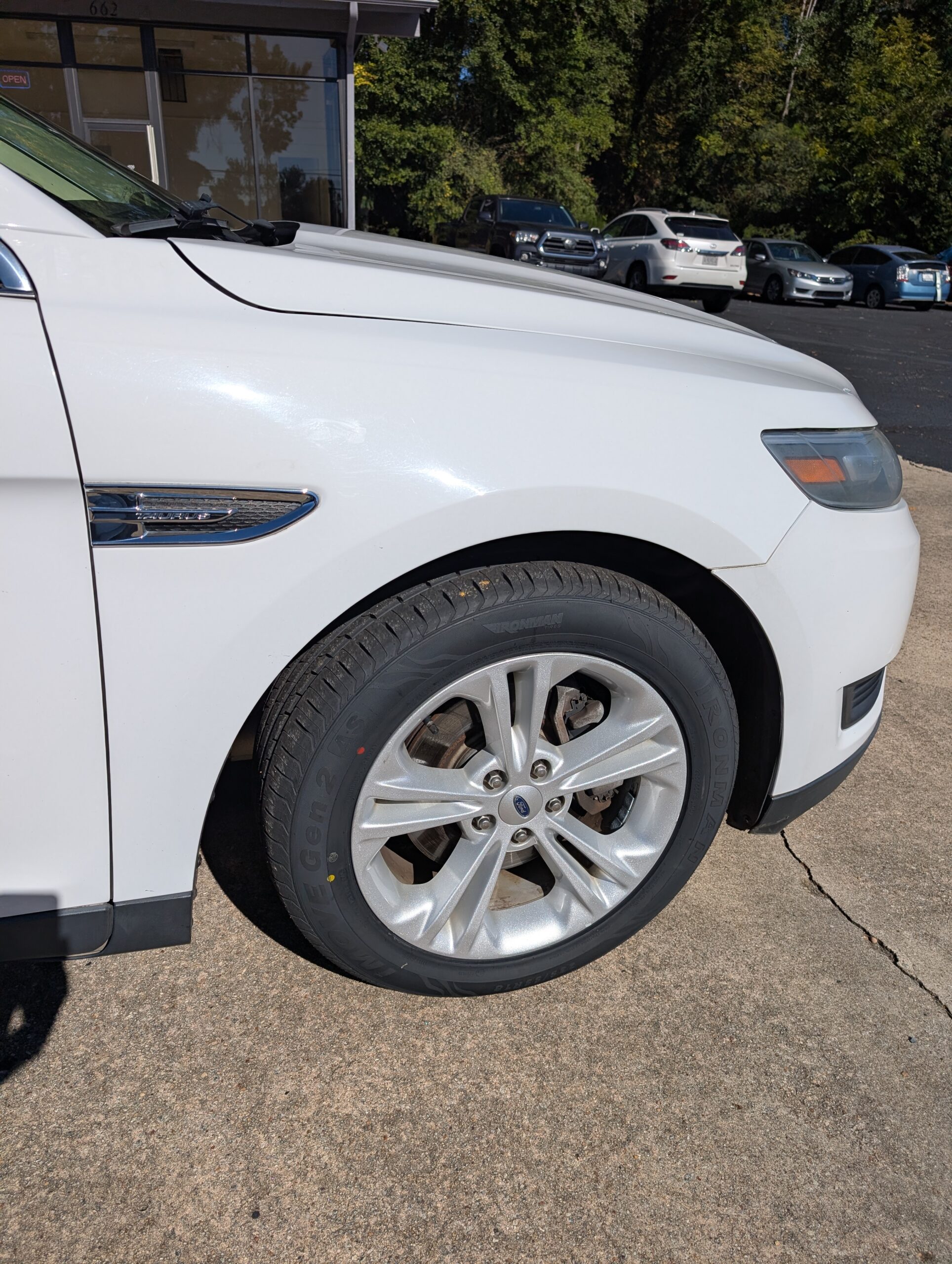 2018 Ford Taurus SE FWD