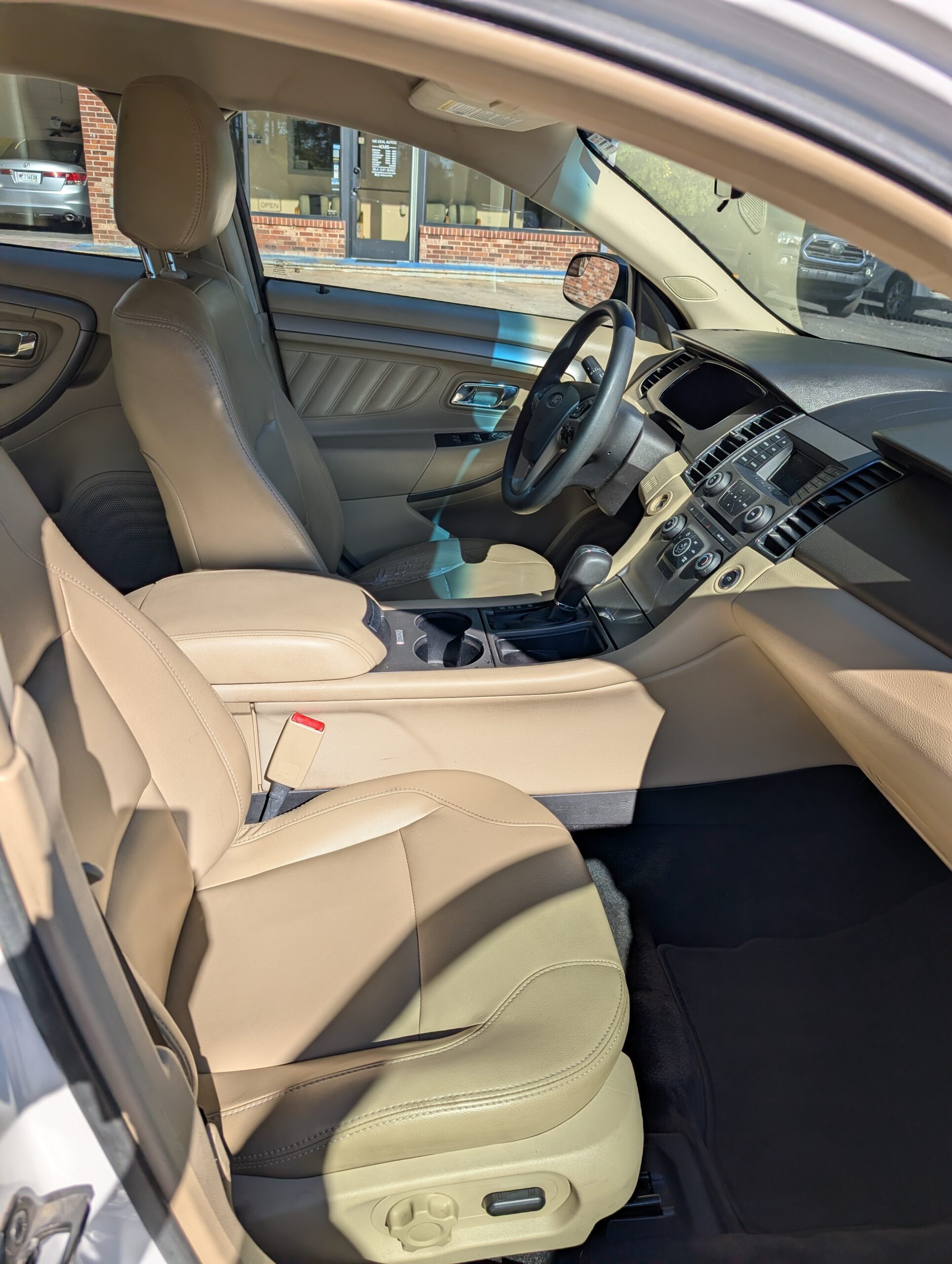 2018 Ford Taurus SE FWD